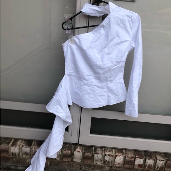 Stunning 1-Shoulder Blouse with Dramatic Side Train (Size 4-6) - Picture 1 of 3